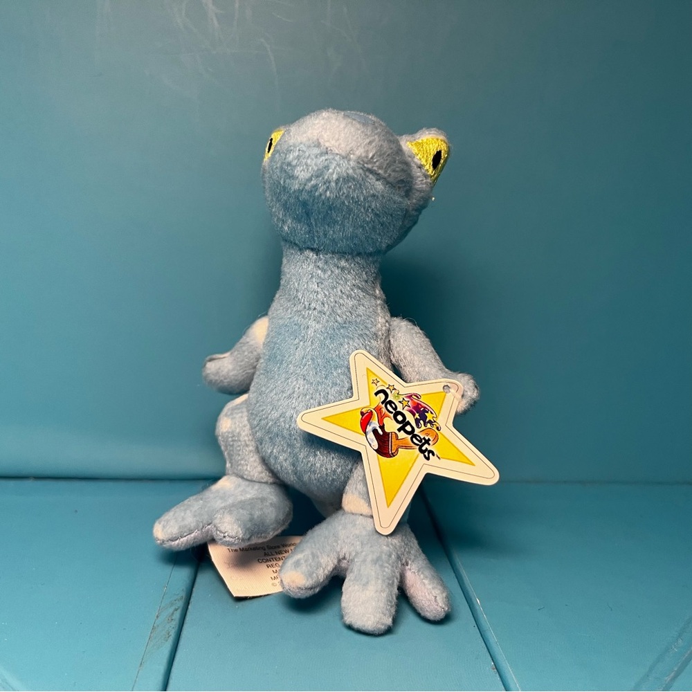 Neopets 2004 McDonald's Happy Meal Toy - Cloud Techo Plushie